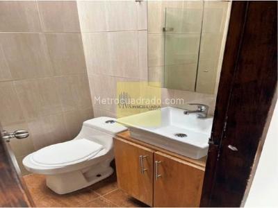 Apartamento en venta en Loma De Los Bernal, Medellín · foto 12 de 17