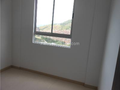 Apartamento de 3 alcobas en venta en Cabañas, Bello, 78 m² · foto 9 de 20