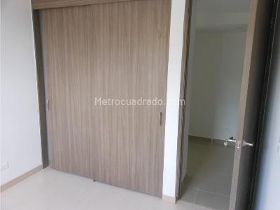 Apartamento de 3 alcobas en venta en Cabañas, Bello, 78 m² · foto 15 de 20