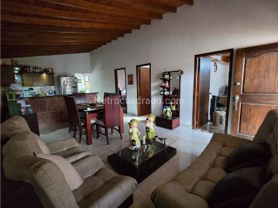 Apartamento de 4 alcobas en venta en Cabañas, Bello, 110 m² · foto 2 de 19