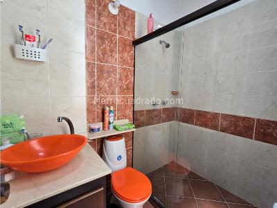 Apartamento de 4 alcobas en venta en Cabañas, Bello, 110 m² · foto 7 de 19