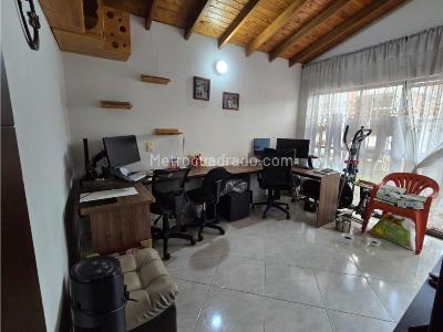Apartamento de 4 alcobas en venta en Cabañas, Bello, 110 m² · foto 16 de 19
