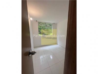 Apartamento de 3 alcobas en venta en Madera, Bello, 56 m² · foto 8 de 19