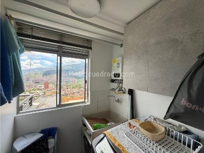 Apartamento de 3 alcobas en venta en Amazonia, Bello, 67 m² · foto 5 de 20