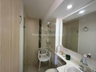 Apartamento de 3 alcobas en venta en Amazonia, Bello, 67 m² · foto 9 de 20