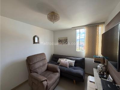 Apartamento de 3 alcobas en venta en Amazonia, Bello, 67 m² · foto 10 de 20