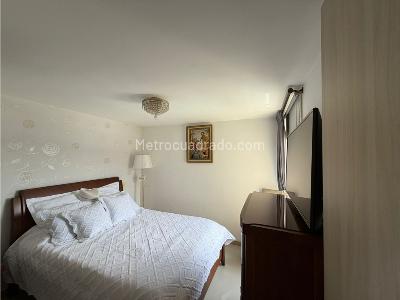 Apartamento de 3 alcobas en venta en Amazonia, Bello, 67 m² · foto 13 de 20