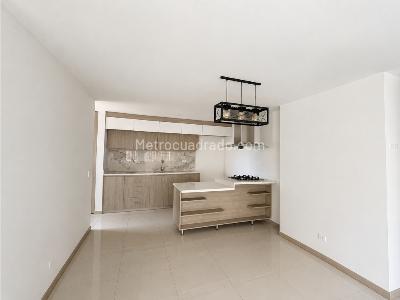 Apartamento de 3 alcobas en venta en Niquia, Bello, 92 m² · foto 5 de 20