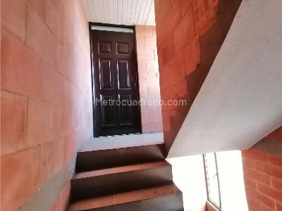 Apartamento de 3 alcobas en venta en Soacha, Soacha, 44 m² · foto 2 de 17