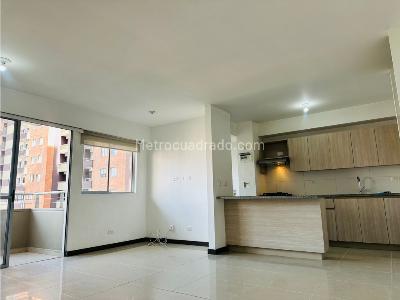 Apartamento de 3 alcobas en venta en Niquia, Bello, 92 m² · foto 2 de 11