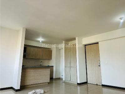 Apartamento de 3 alcobas en venta en Niquia, Bello, 92 m² · foto 3 de 11
