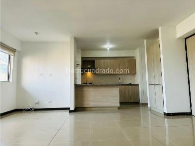 Apartamento de 3 alcobas en venta en Niquia, Bello, 92 m² · foto 4 de 11