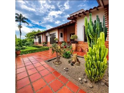 Casa de 3 alcobas en venta en Cerritos, Pereira, 400 m² · foto 3 de 7