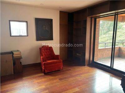 Apartamento en venta en Los Rosales, Bogotá · foto 3 de 13