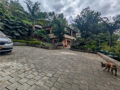 Casa de 5 alcobas en venta en Los Balsos, Medellín, 1150 m² · foto 3 de 20