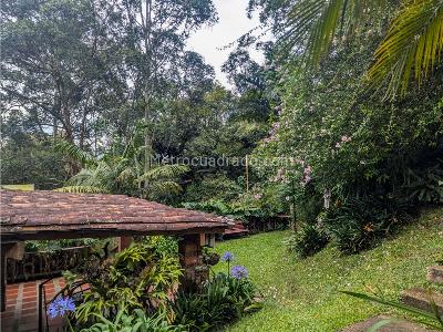 Casa de 5 alcobas en venta en Los Balsos, Medellín, 1150 m² · foto 6 de 20