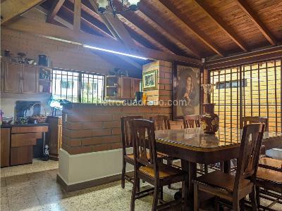 Casa de 5 alcobas en venta en Los Balsos, Medellín, 1150 m² · foto 13 de 20