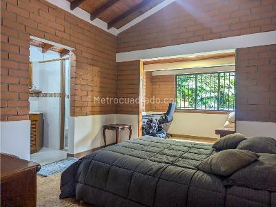 Casa de 5 alcobas en venta en Los Balsos, Medellín, 1150 m² · foto 17 de 20
