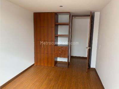 Apartamento de 3 alcobas en venta en Ciudad Jardin Nte, Bogotá, 87 m² · foto 9 de 13