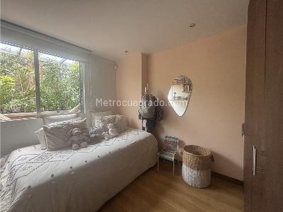 Apartamento de 2 alcobas en venta en El Poblado, Medellín, 92 m² · foto 7 de 17