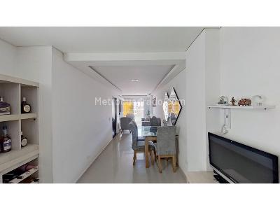 Apartamento de 3 alcobas en venta en Cabañas, Bello, 82 m² · foto 2 de 18