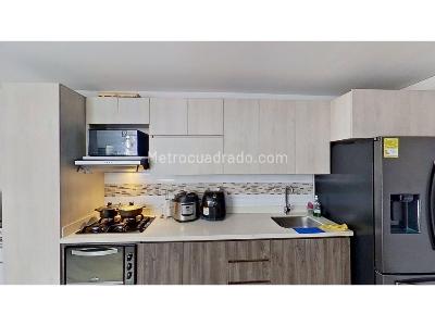 Apartamento de 3 alcobas en venta en Cabañas, Bello, 82 m² · foto 7 de 18