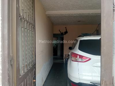 Casa de 5 alcobas en venta en Porvenir, Bogotá, 216 m² · foto 9 de 20