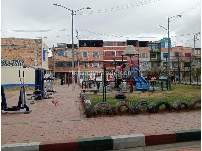 Casa de 5 alcobas en venta en Porvenir, Bogotá, 216 m² · foto 18 de 20