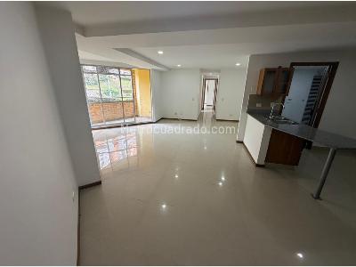 Apartamento de 3 alcobas en venta en Las Lomitas, Sabaneta, 112 m² · foto 2 de 16