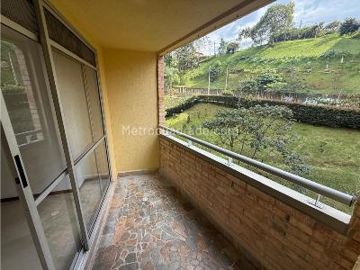 Apartamento de 3 alcobas en venta en Las Lomitas, Sabaneta, 112 m² · foto 6 de 16