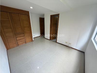 Apartamento de 3 alcobas en venta en Las Lomitas, Sabaneta, 112 m² · foto 8 de 16