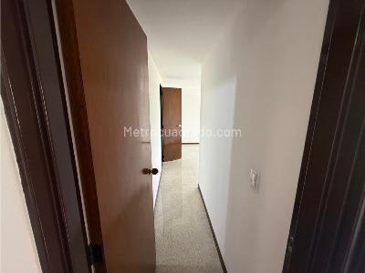 Apartamento de 3 alcobas en venta en Conquistadores, Medellín, 115 m² · foto 8 de 20