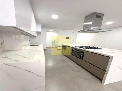 Apartamento de 3 alcobas en venta en Laureles, Medellín, 125 m² · foto 12 de 20