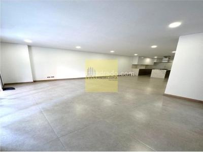 Apartamento de 3 alcobas en venta en Laureles, Medellín, 125 m² · foto 2 de 20