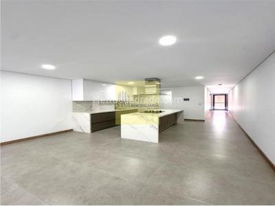 Apartamento de 3 alcobas en venta en Laureles, Medellín, 125 m² · foto 3 de 20
