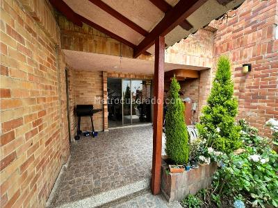 Casa de 4 alcobas en venta en Chia, Chía, 288 m² · foto 2 de 20