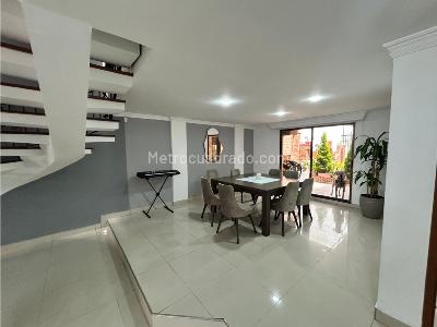 Casa de 4 alcobas en venta en Chia, Chía, 288 m² · foto 4 de 20