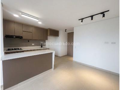 Apartamento de 2 alcobas en venta en Ditaires, Itagüí, 63 m² · foto 2 de 17