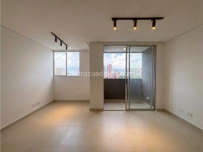 Apartamento de 2 alcobas en venta en Ditaires, Itagüí, 63 m² · foto 5 de 17
