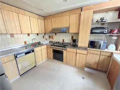 Apartamento de 3 alcobas en venta en Santa Ana Occidental, Bogotá, 160 m² · foto 3 de 19