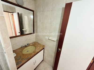 Apartamento de 3 alcobas en venta en Santa Ana Occidental, Bogotá, 160 m² · foto 10 de 19