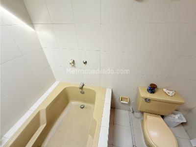 Apartamento de 3 alcobas en venta en Santa Ana Occidental, Bogotá, 160 m² · foto 14 de 19