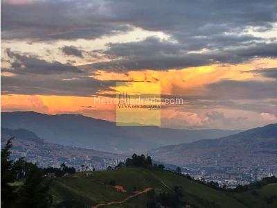 Apartamento de 3 alcobas en venta en Belen, Medellín, 400 m² · foto 18 de 20