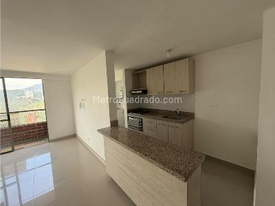 Apartamento de 3 alcobas en venta en La Doctora, Sabaneta, 72 m² · foto 2 de 13
