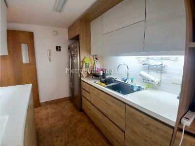 Apartamento de 3 alcobas en venta en El Poblado, Medellín, 134 m² · foto 9 de 20