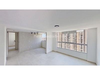 Apartamento de 3 alcobas en venta en El Trapiche, Bello, 55 m² · foto 2 de 17