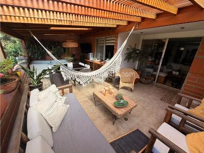 Apartamento de 4 alcobas en venta en El Poblado, Medellín, 156 m² · foto 3 de 20