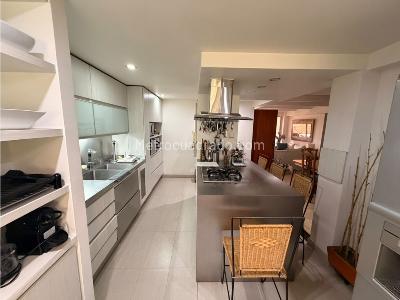 Apartamento de 4 alcobas en venta en El Poblado, Medellín, 156 m² · foto 7 de 20