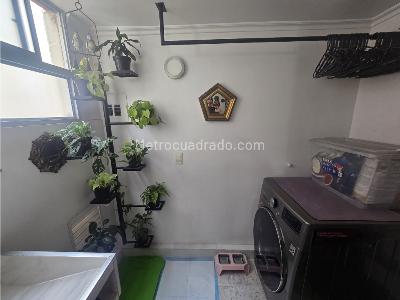 Apartamento de 3 alcobas en venta en El Poblado, Medellín, 74 m² · foto 6 de 19