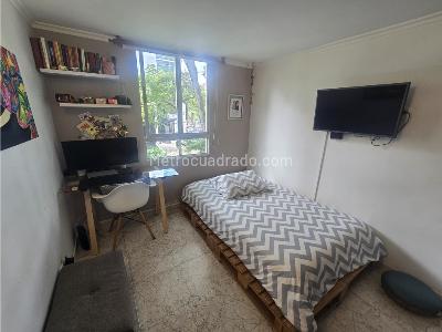 Apartamento de 3 alcobas en venta en El Poblado, Medellín, 74 m² · foto 9 de 19